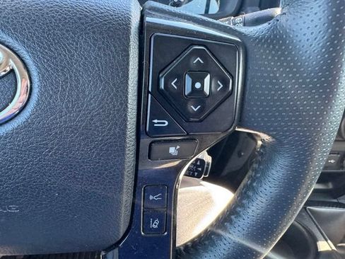Used 2020 Toyota 4Runner TRD Off-Road AWD/4WD image 21