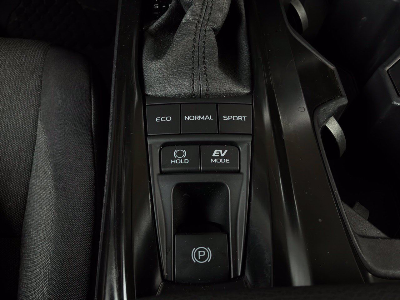 Used 2026 Toyota Camry LE FWD image 25