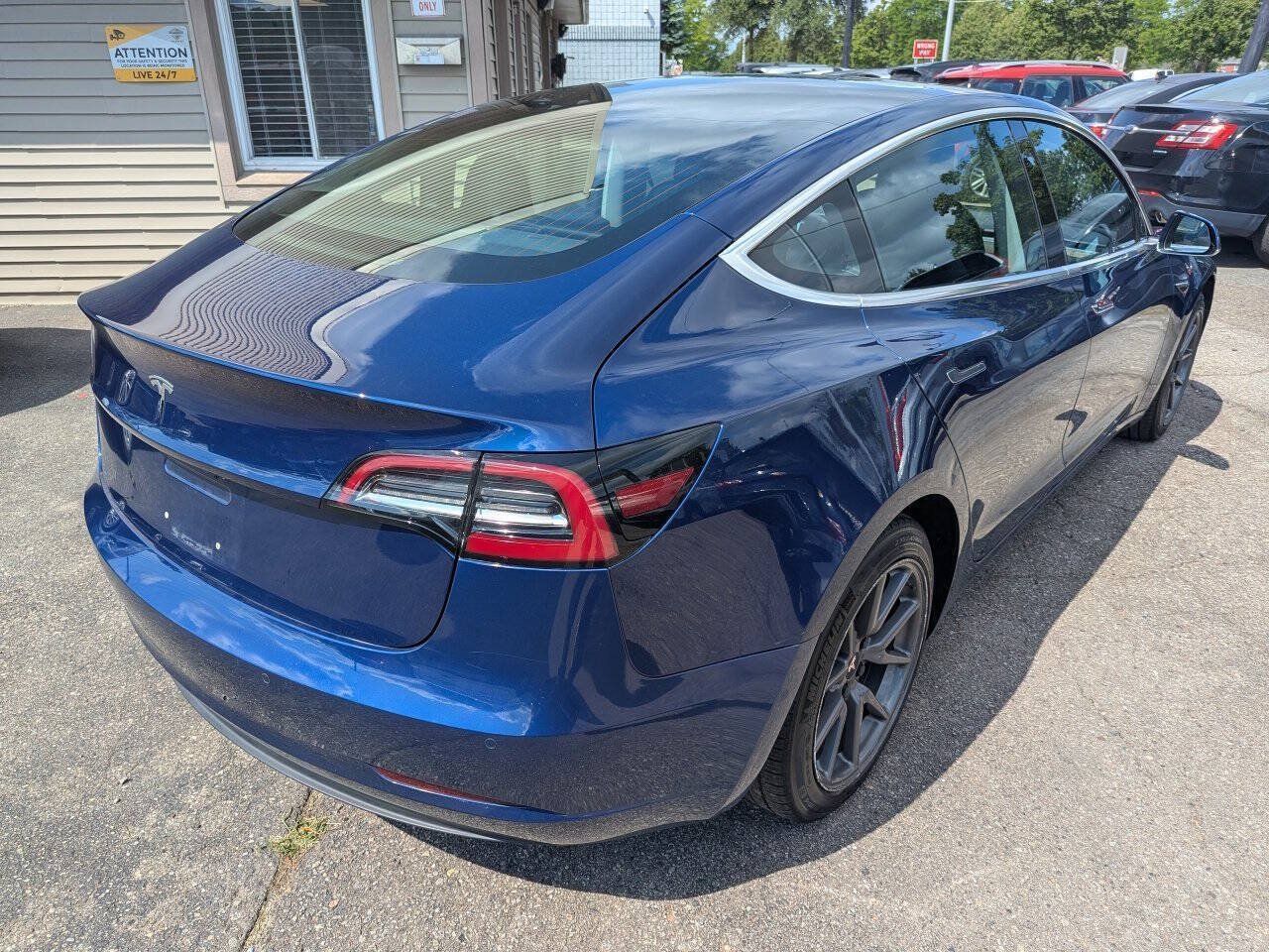 Used 2018 Tesla Model 3 Long Range RWD image 7