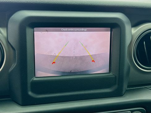 Used 2020 Jeep Wrangler Unlimited Sport S image 10