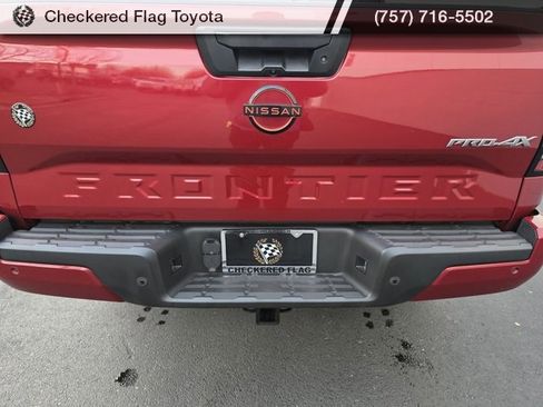 Used 2022 Nissan Frontier PRO-4X image 17