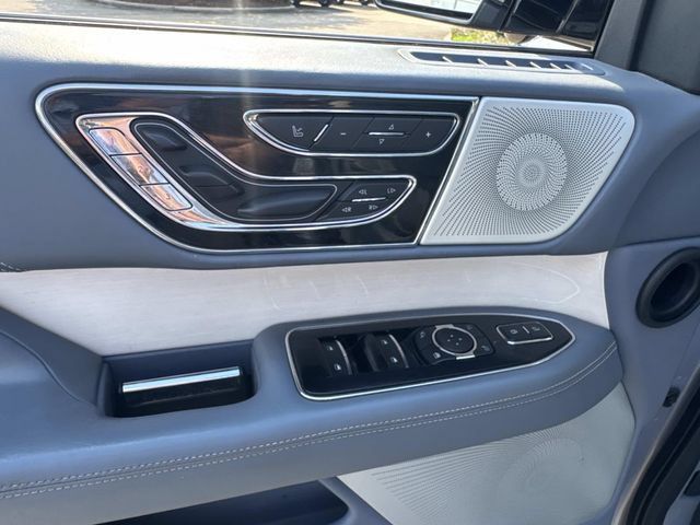 Used 2018 Lincoln Navigator Black Label w/ Cargo Package AWD/4WD image 26