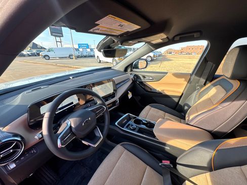 New 2026 Chevrolet Equinox ACTIV w/ Convenience Package III AWD/4WD image 11