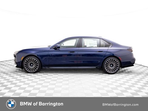 New 2026 BMW 740i xDrive w/ Premium Package image 2