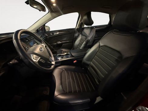 Used 2018 Ford Fusion SE w/ Equipment Group 601A image 10