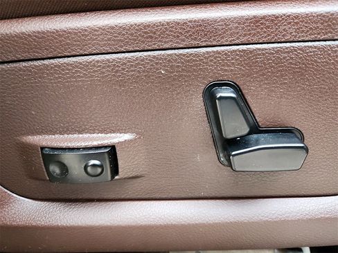 Used 2017 RAM 3500 Laramie Longhorn image 8