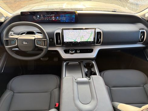 New 2025 Ford Expedition Max Active AWD/4WD image 19