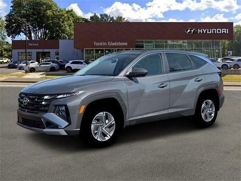 New 2026 Hyundai Tucson Blue SE AWD/4WD image 2