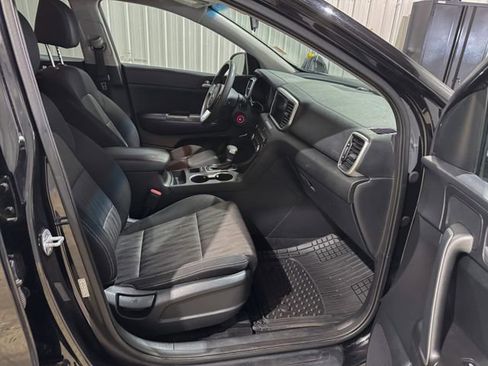 Used 2020 Kia Sportage LX AWD/4WD image 24