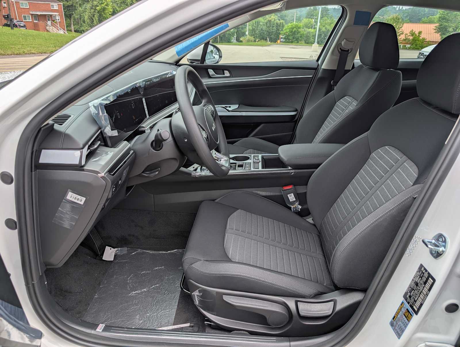 New 2026 Kia K5 LXS FWD image 10