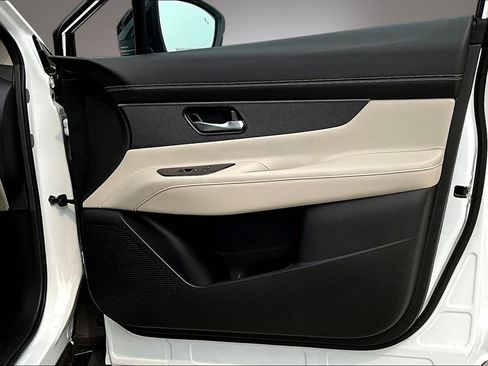 Certified 2025 Nissan Murano SV AWD/4WD image 27