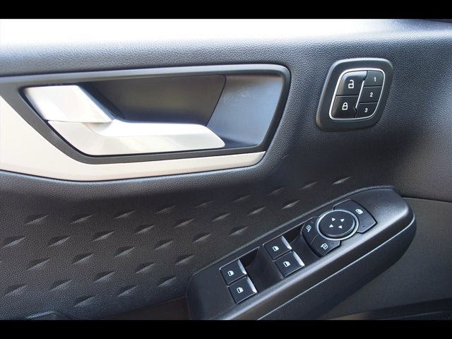 Used 2020 Ford Escape SEL AWD/4WD image 21
