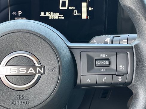 Certified 2025 Nissan Kicks SV image 20