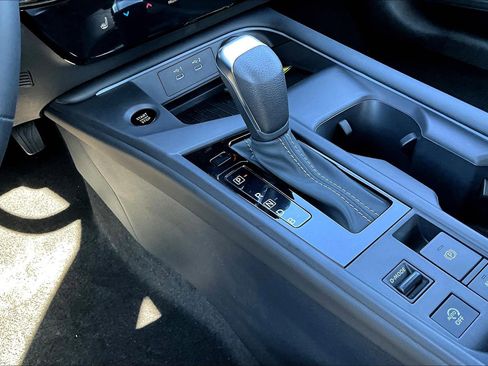 New 2026 Nissan Sentra SV FWD image 12