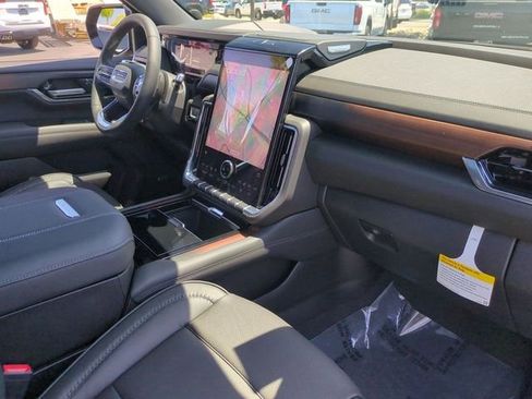 New 2026 GMC Yukon XL Denali w/ Sun & Power Step Package AWD/4WD image 30