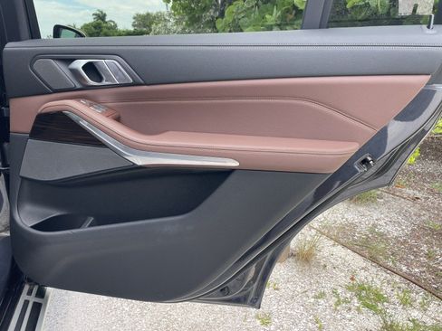 Used 2019 BMW X7 xDrive50i w/ Premium Package AWD/4WD image 29