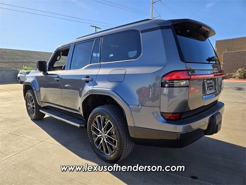 Used 2026 Lexus GX 550 w/ Cold Area Package image 4