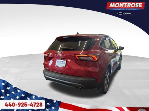 Used 2025 Ford Escape ST-Line w/ Cold Weather Package FWD image 5
