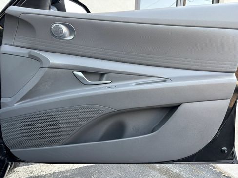 Used 2023 Hyundai Elantra SEL image 38