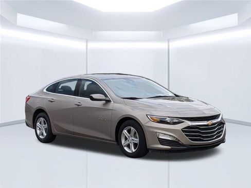 Used 2025 Chevrolet Malibu LT FWD image 8