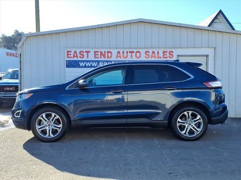 Used 2017 Ford Edge Titanium image 2