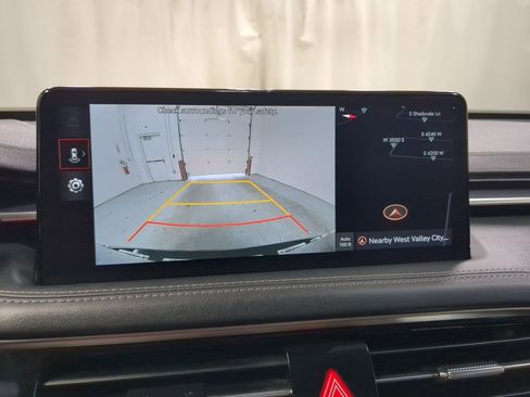 Used 2025 Genesis G70 2.5T image 14