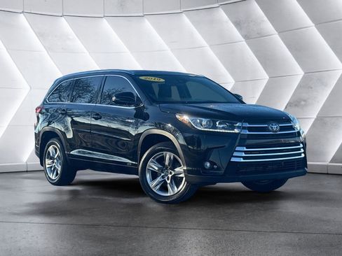 Used 2019 Toyota Highlander Limited image 1