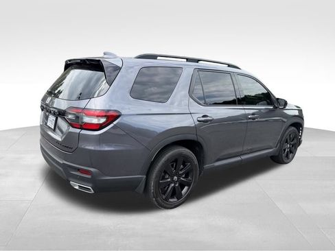 Used 2025 Honda Pilot Black Edition image 36