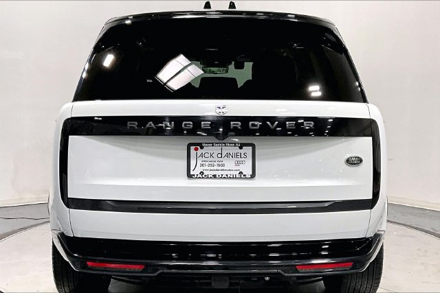 Used 2023 Land Rover Range Rover Autobiography AWD/4WD image 3