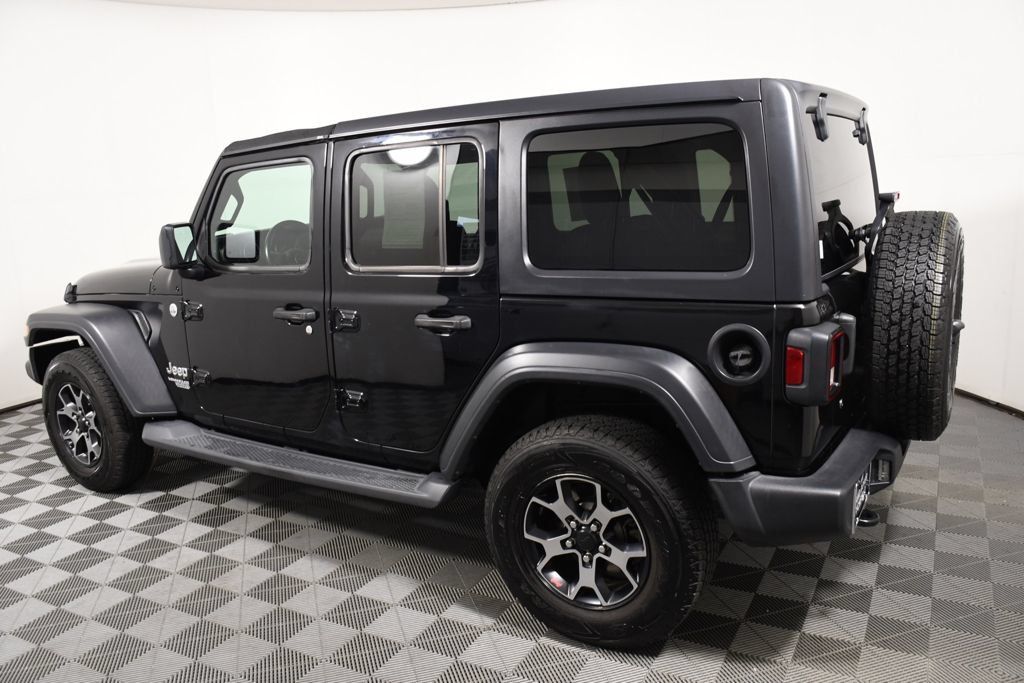 Used 2018 Jeep Wrangler Unlimited Sport S AWD/4WD image 3