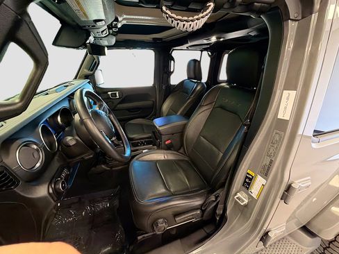 Used 2021 Jeep Wrangler Sahara w/ Cold Weather Group image 13