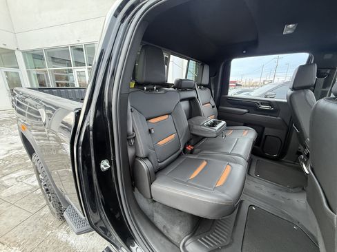 Used 2024 GMC Sierra 2500 AT4 w/ Technology Package image 29