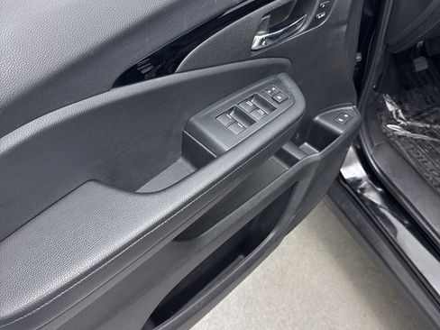 Used 2022 Honda Pilot Touring image 14