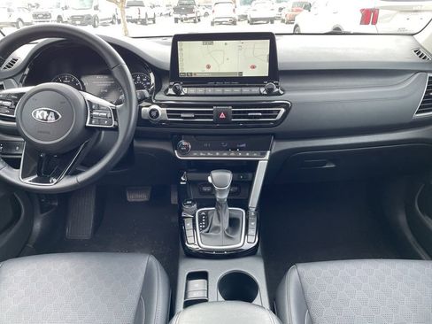 Used 2021 Kia Seltos SX w/ SX Sunroof Package image 12