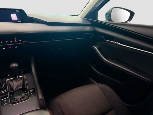Used 2020 MAZDA MAZDA3 Sedan image 21