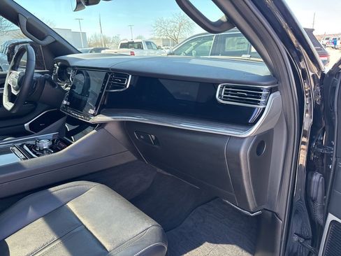 Used 2022 Jeep Wagoneer Series III w/ Premium Group I image 55