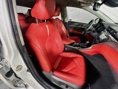 Used 2019 Toyota Camry XSE w/ Carpet Mat Package FWD image 30