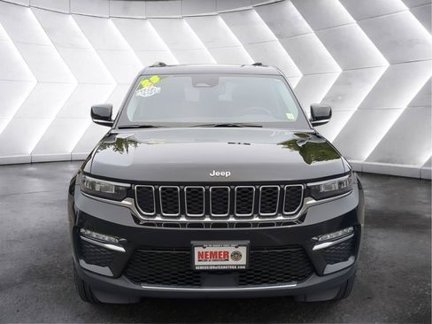 Used 2023 Jeep Grand Cherokee Limited AWD/4WD image 2