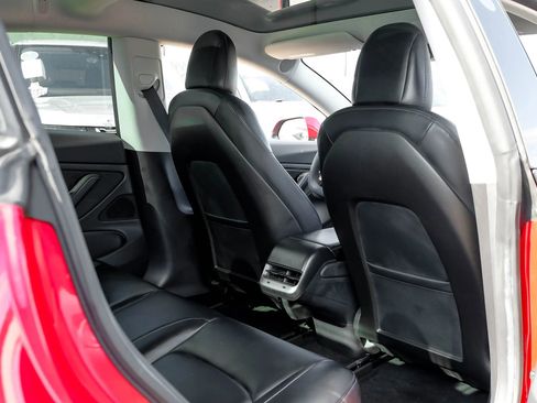 Used 2019 Tesla Model 3 Performance image 40