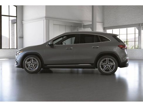 Certified 2023 Mercedes-Benz GLA 250 4MATIC image 34