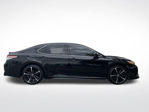 Used 2020 Toyota Camry XSE image 7