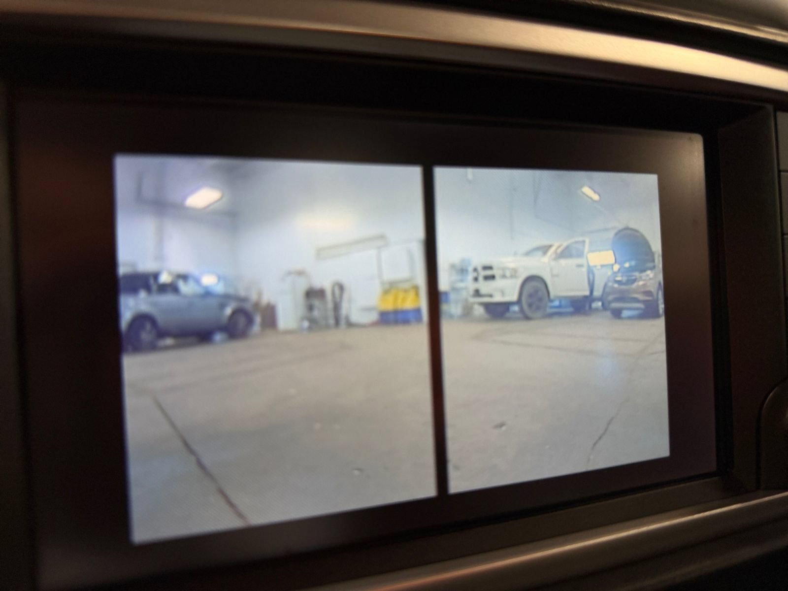 Used 2015 Ferrari California T RWD image 32