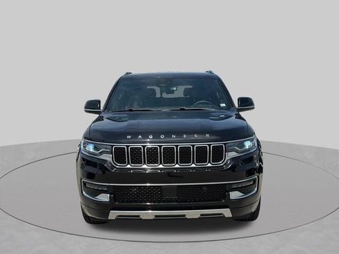 Used 2024 Jeep Wagoneer Series III AWD/4WD image 11