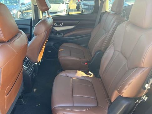 Used 2022 Subaru Ascent Touring image 8