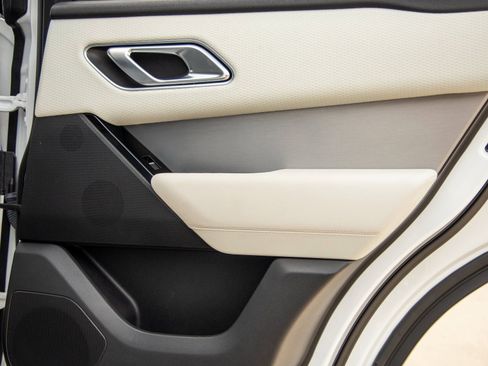 Used 2023 Land Rover Range Rover Velar R-Dynamic S image 32