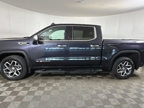 Used 2023 GMC Sierra 1500 SLT w/ SLT Convenience Package AWD/4WD image 5