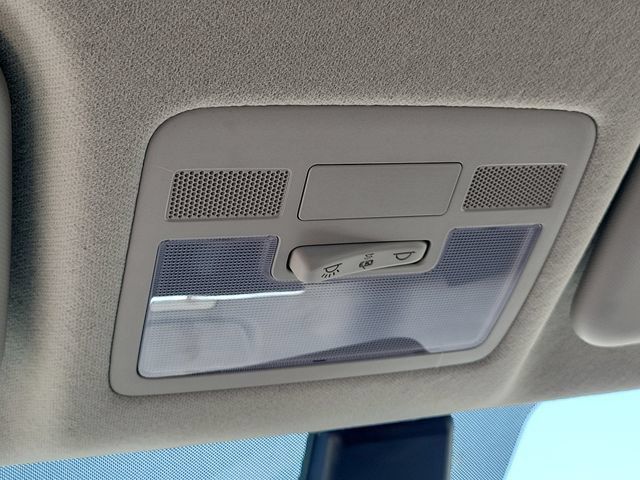 Certified 2026 Hyundai Venue SE FWD image 18