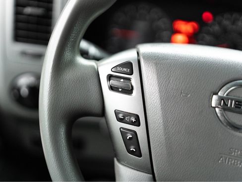 Used 2020 Nissan NV 2500 SV image 9