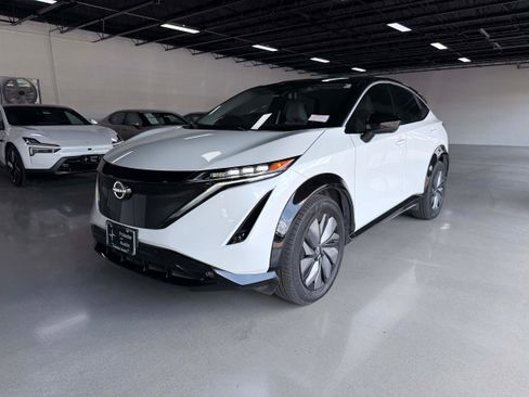 Used 2023 Nissan Ariya FWD image 2