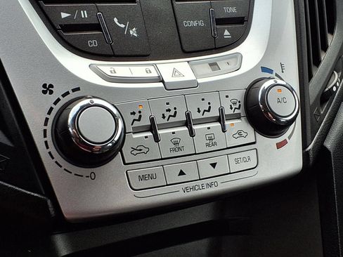 Used 2013 Chevrolet Equinox LS FWD image 28